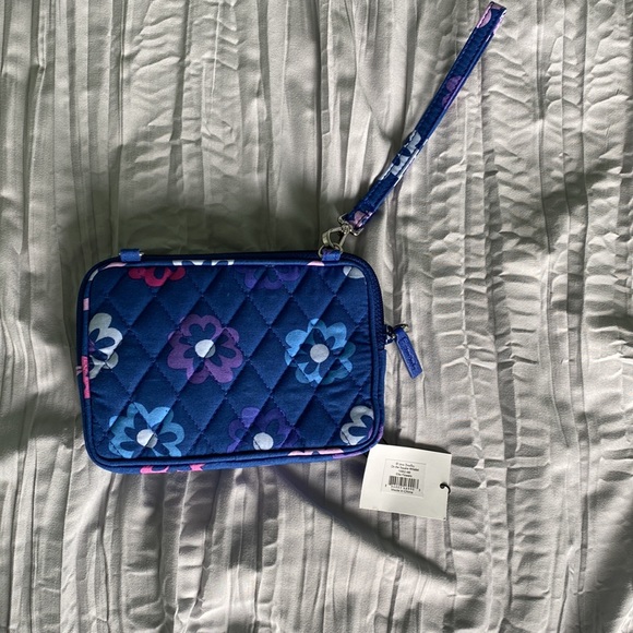 Vera Bradley On the Square Wristlet (Ellie Flowers) - Picture 4 of 8